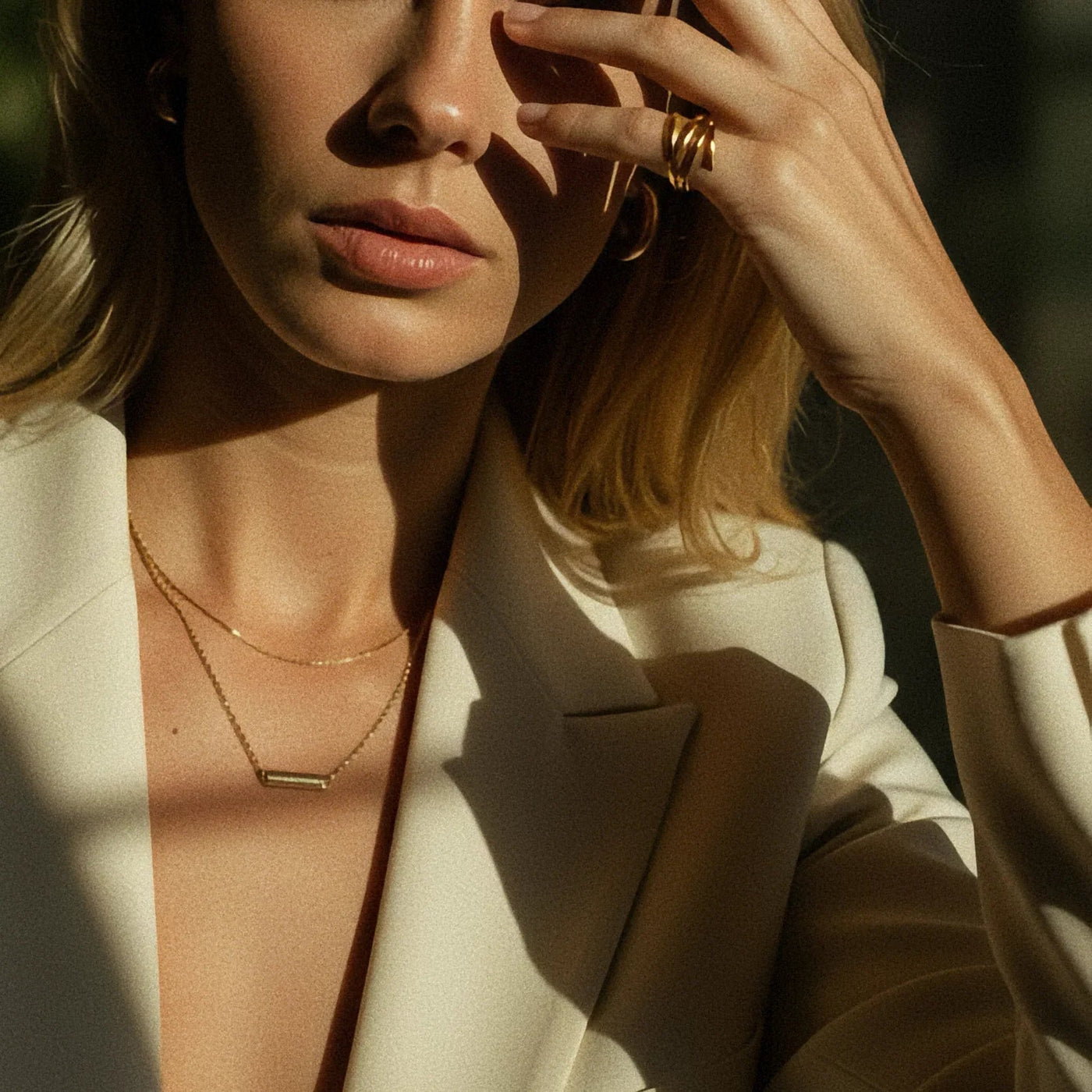 現代的なゴールドティーリング