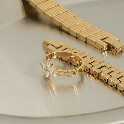 クレイステインダイヤモンドリング（花びらデザイン）