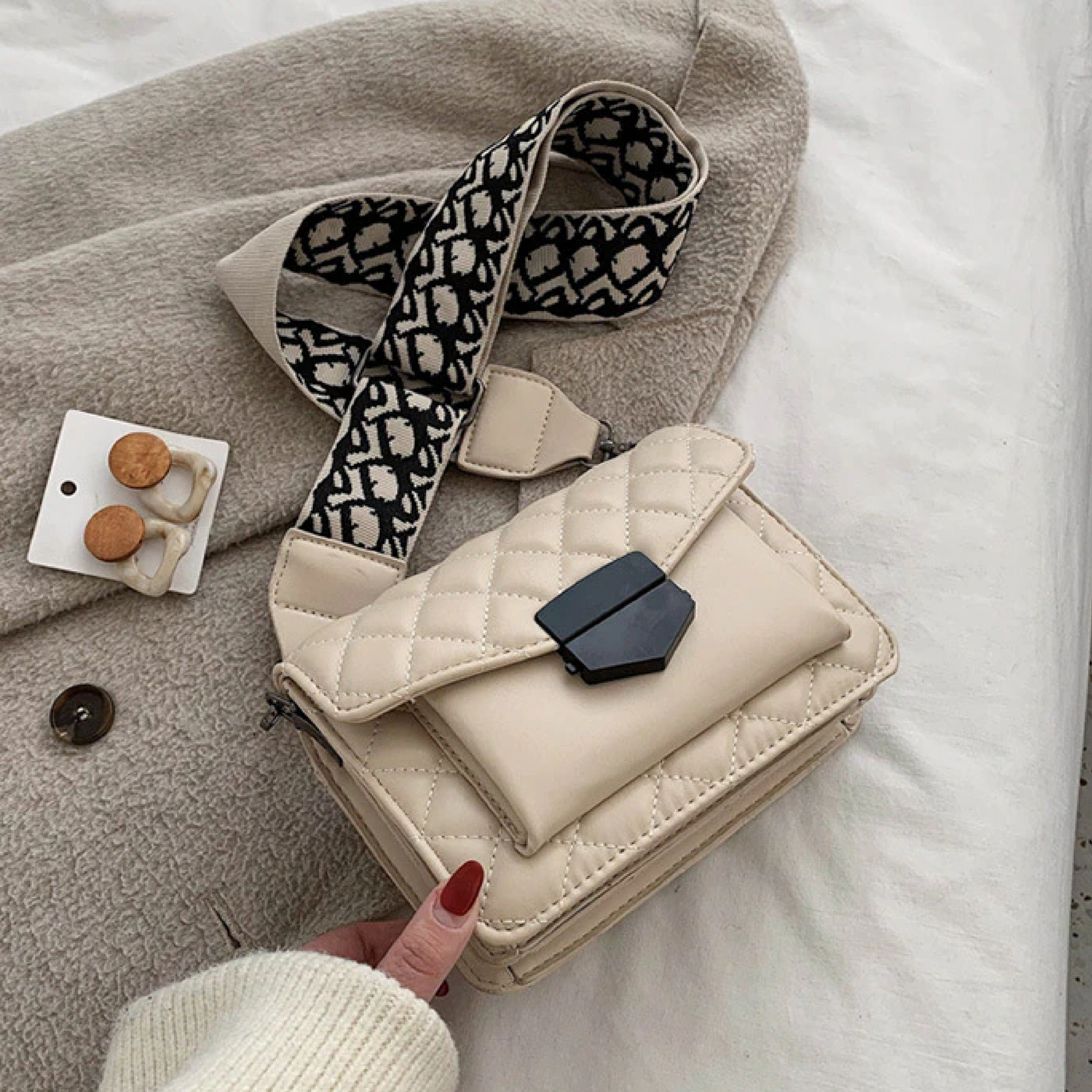 ラケルのラグジュアリーソフィスティケーション | ラグジュアリーバッグ