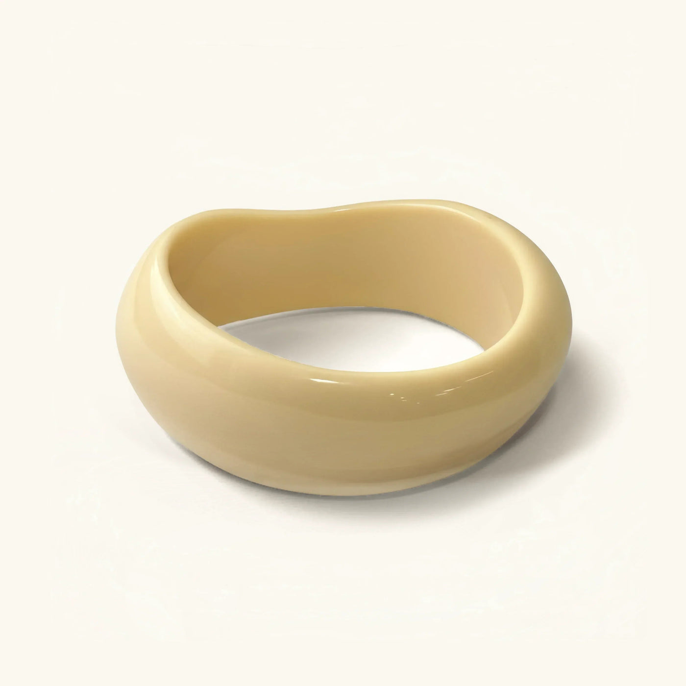 秋のジュリアナ彫刻ブレスレット