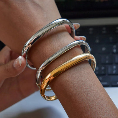 アニリーズゴールドブレスレット