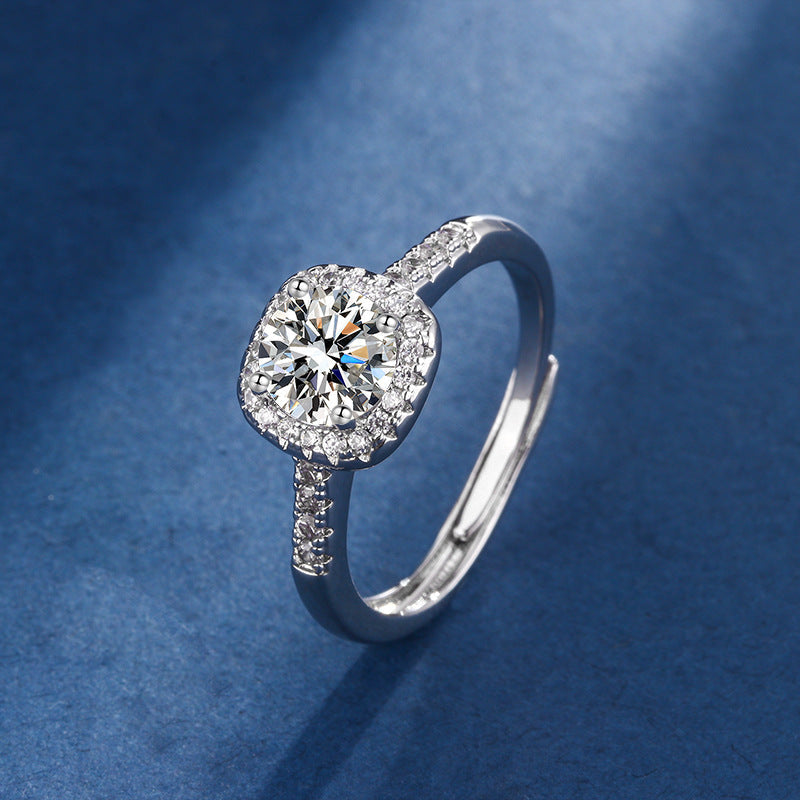 アリアのラグジュアリーなホワイトゴールド製スクエアジュエリーセット