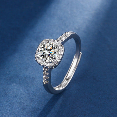 アリアのラグジュアリーなホワイトゴールド製スクエアジュエリーセット