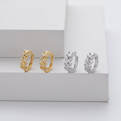 リーフシェイプシルバーフープイヤリング