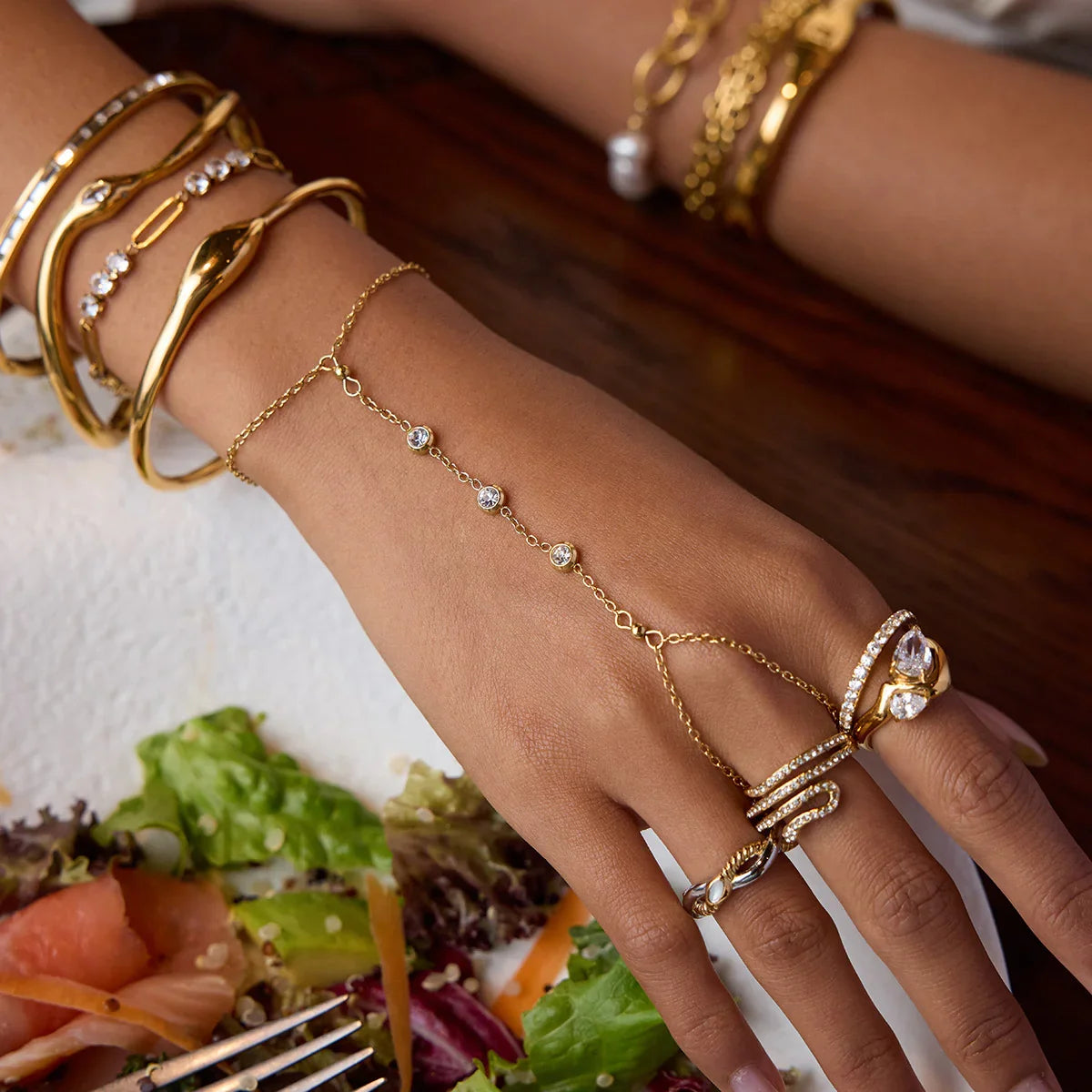 ゴールドドロップ型ダイヤモンドソリテールリング