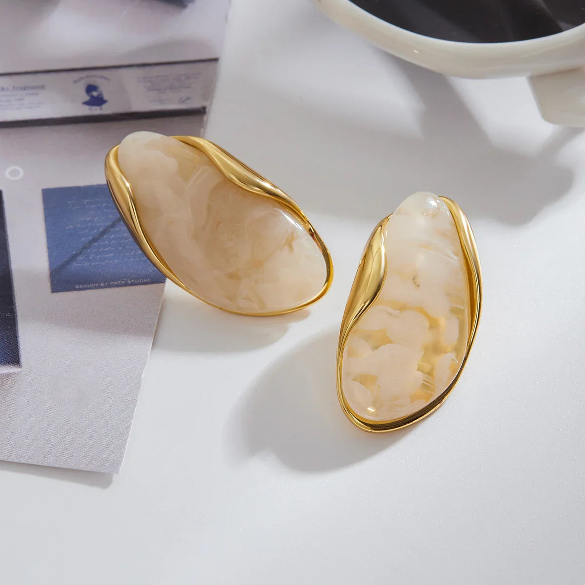 アメリスの宝石でできたイヤリング