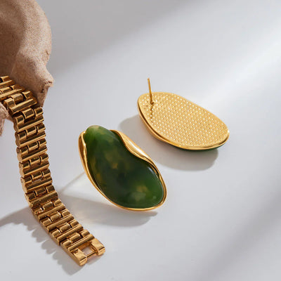 アメリスの宝石でできたイヤリング