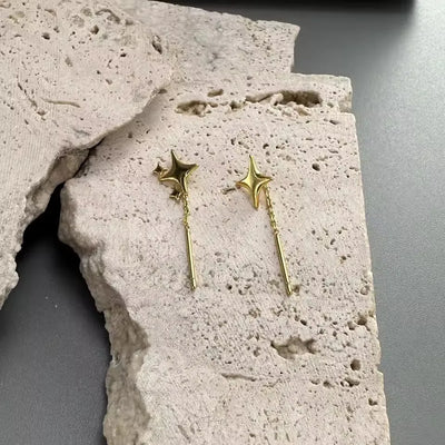 スターシェイプのスターリングシルバーイヤリング