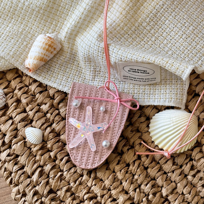 バケーション準備完了 サングラスとスカーフホルダーバッグチャーム